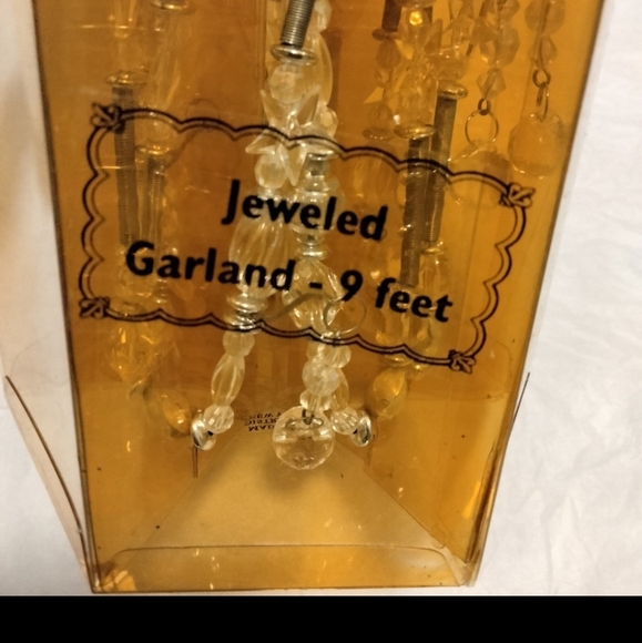 Vintage 9 ft Jeweled Christmas tree Garland - Picture 3 of 4